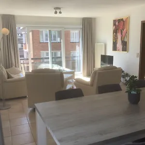 Ruim Zonnig Op 50m , Ostende Belgien